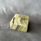 Caja de Joyería de Mármol y Ónix de Lujo con Perilla Dorada – Caja de Piedra Natural, Almacenamiento Elegante, Regalo de Alta Gama