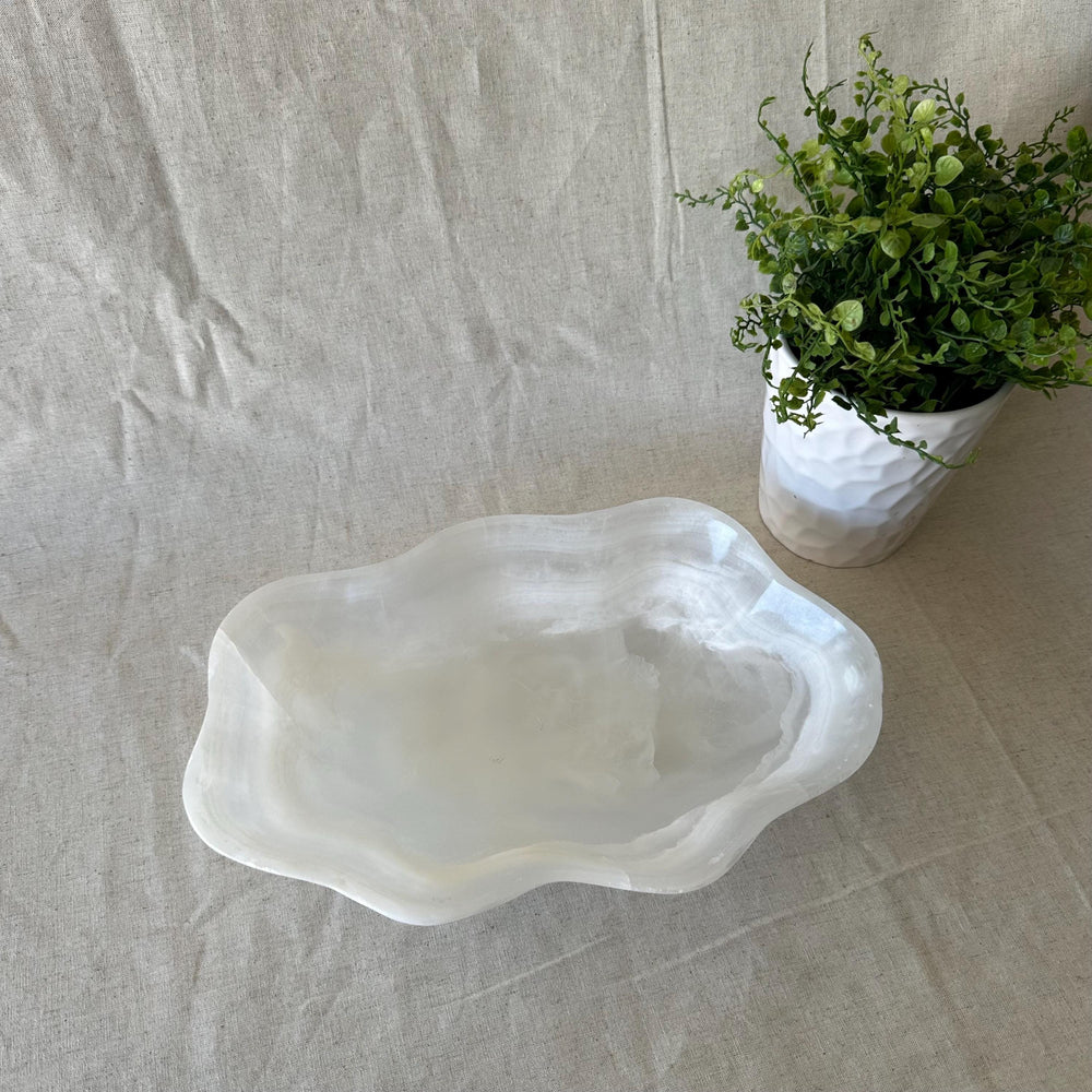 Translucent Onyx Stone Bowl | Decorative Handmade Catchall Bowl for Keys, Jewelry, Coins | Natural Stone Home Decor | Home Decor