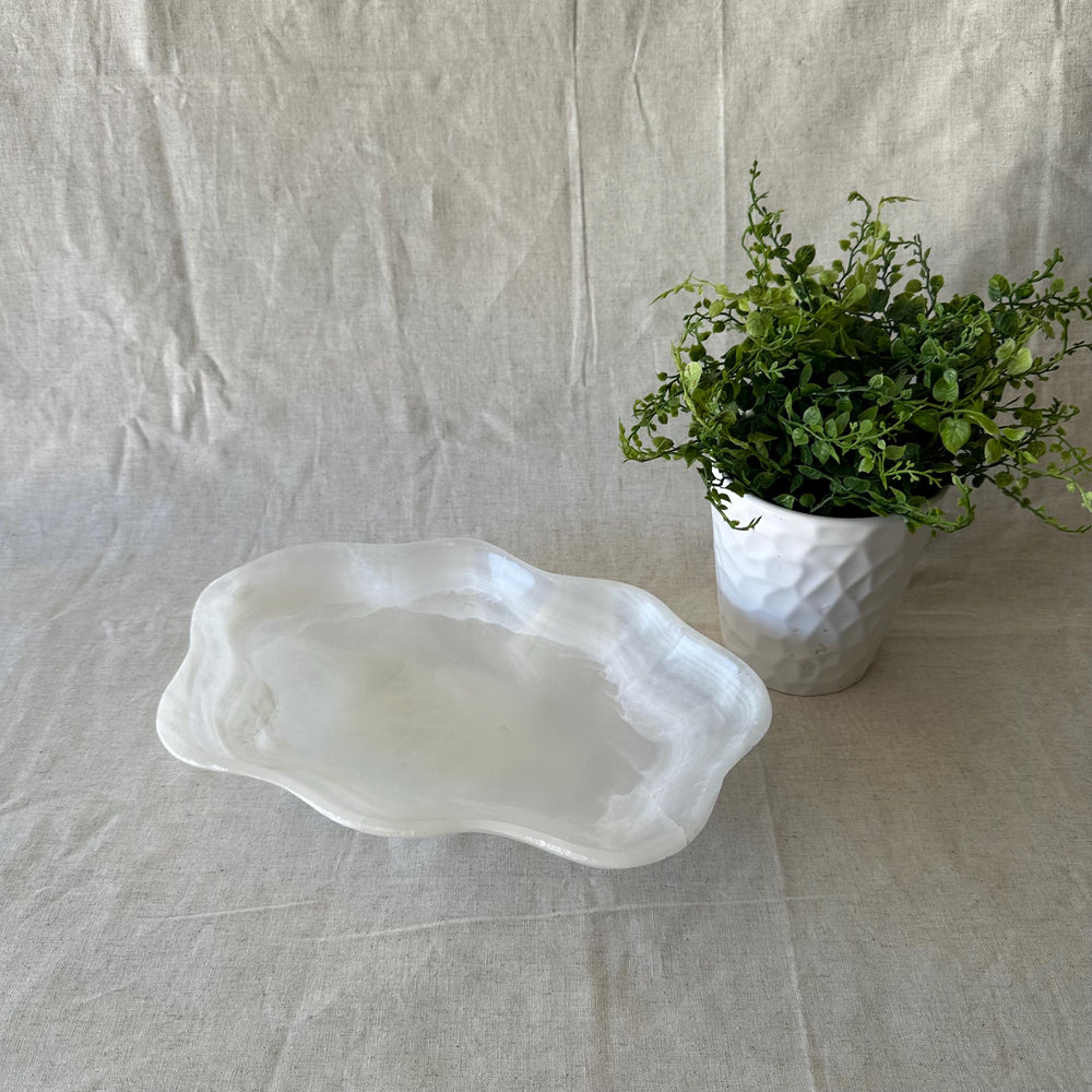 Translucent Onyx Stone Bowl | Decorative Handmade Catchall Bowl for Keys, Jewelry, Coins | Natural Stone Home Decor | Home Decor