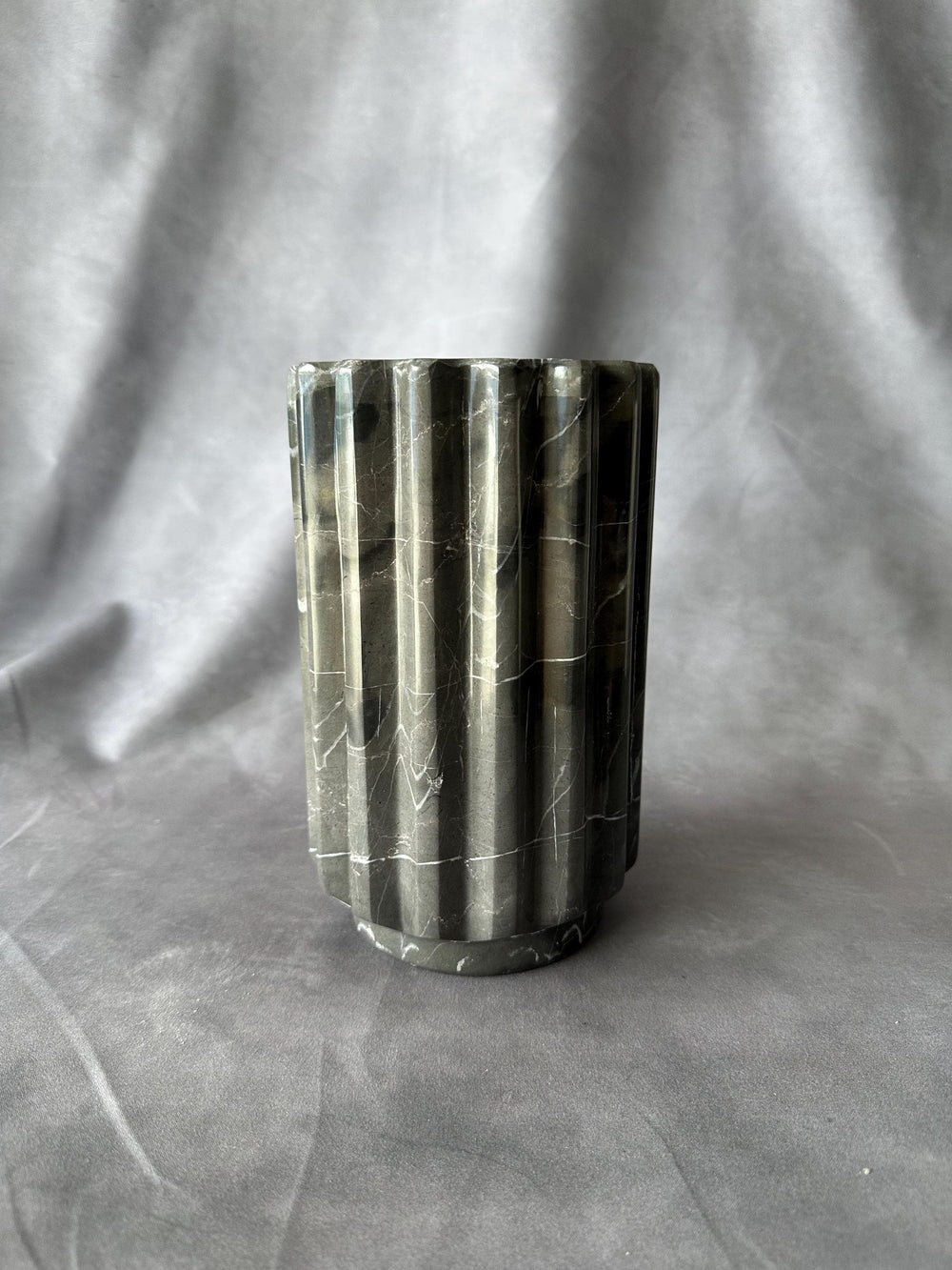 Handmade Marble Vase – Fluted Stone Flower Vase – Luxury Modern Home Decor – Handmade Marble Centerpiece – Elegant Coffee Table Accent