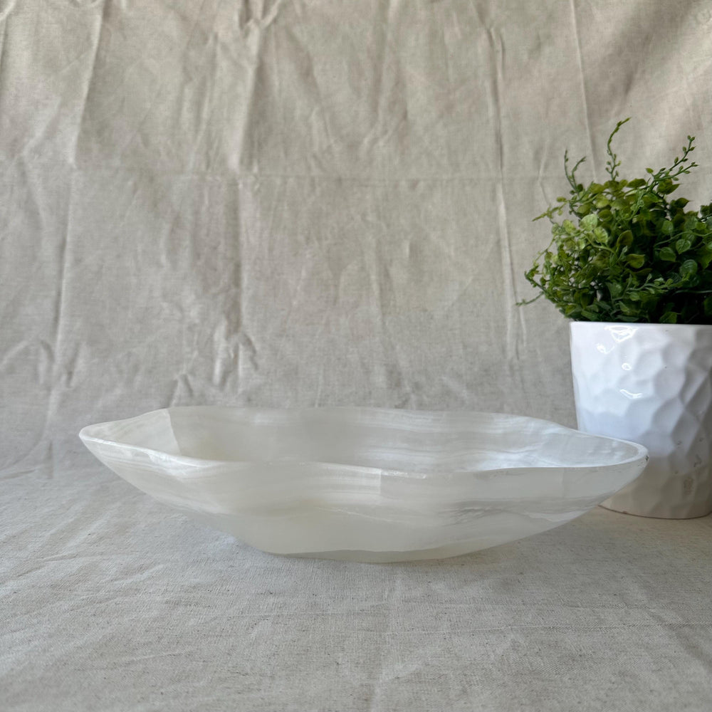 Translucent Onyx Stone Bowl | Decorative Handmade Catchall Bowl for Keys, Jewelry, Coins | Natural Stone Home Decor | Home Decor